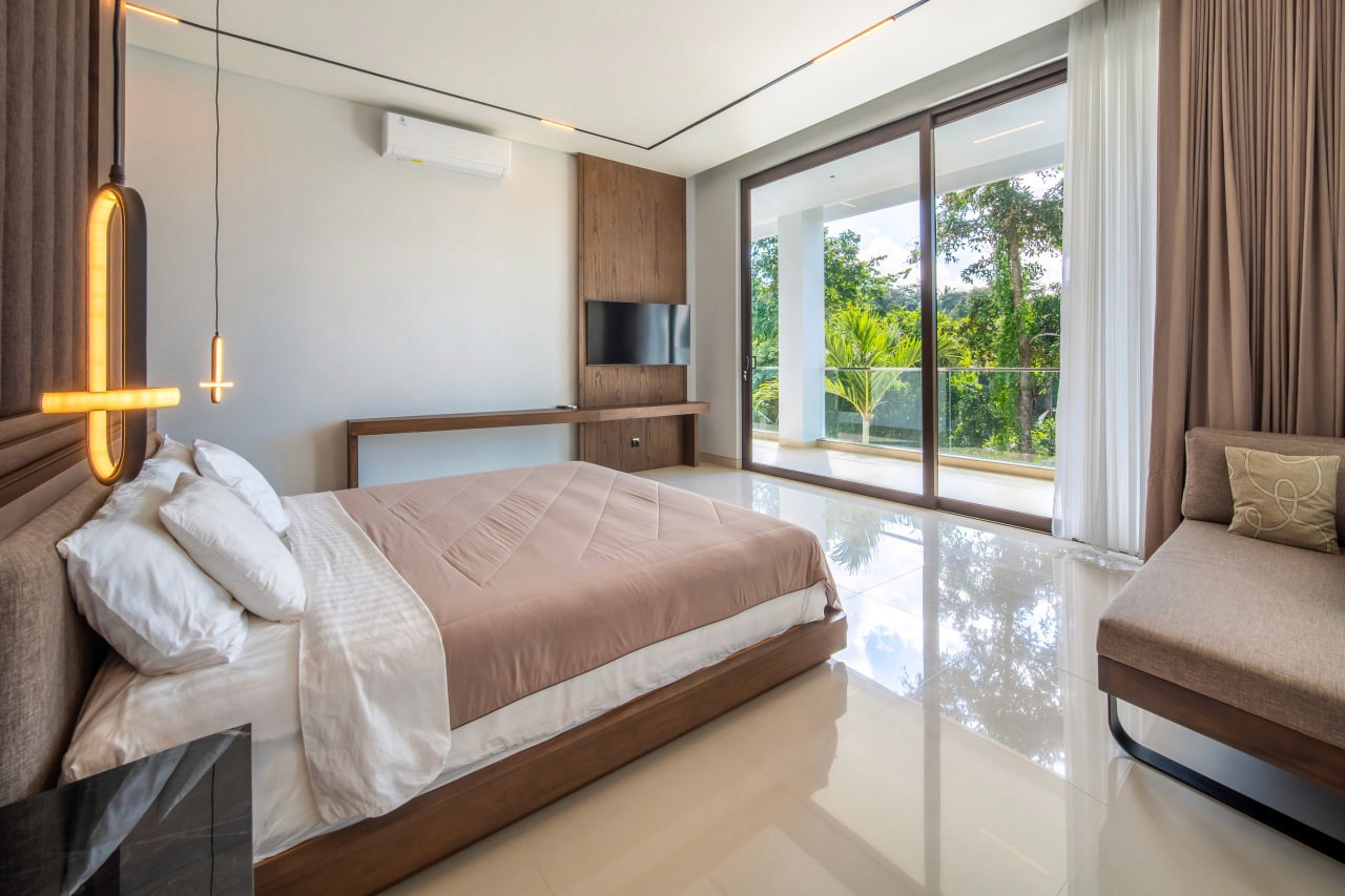 4-bedroom premium villa with jungle and river views in Ubud