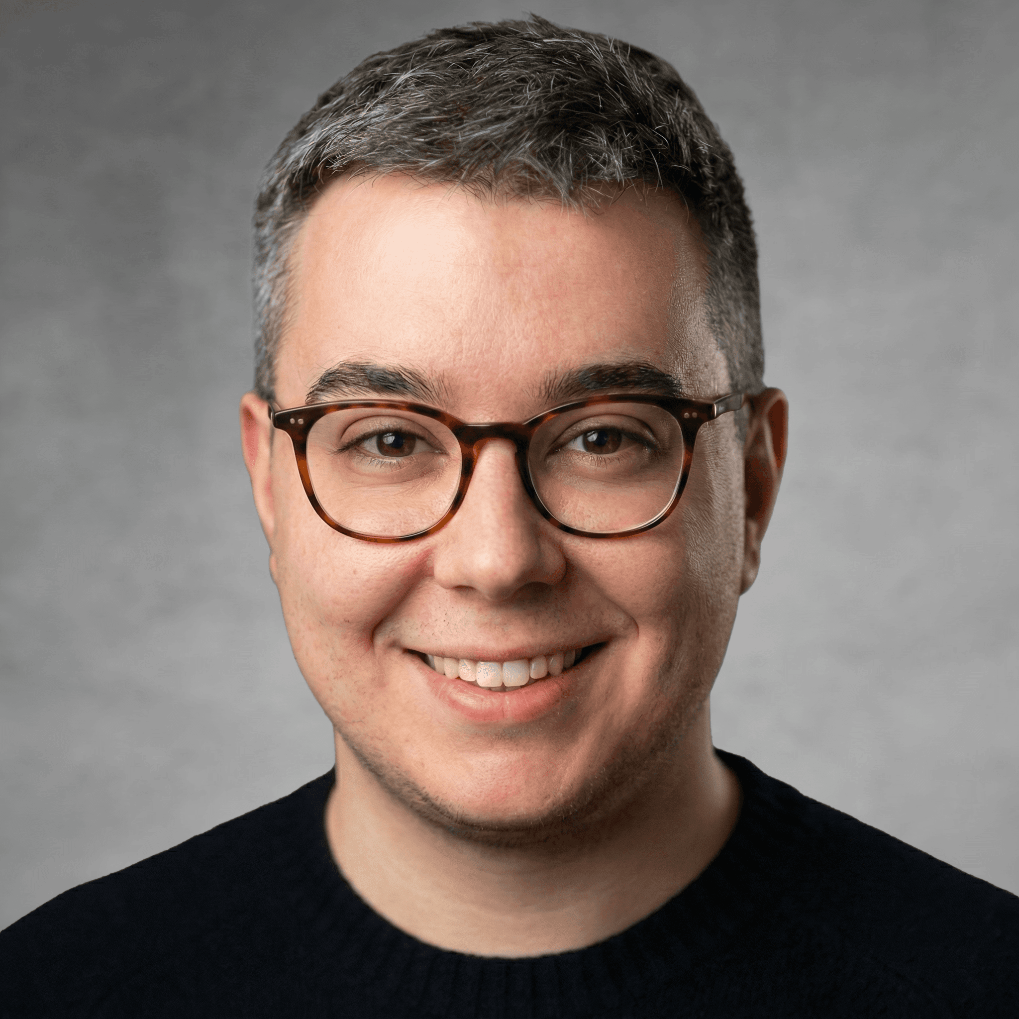 Portrait photo of Aleksander