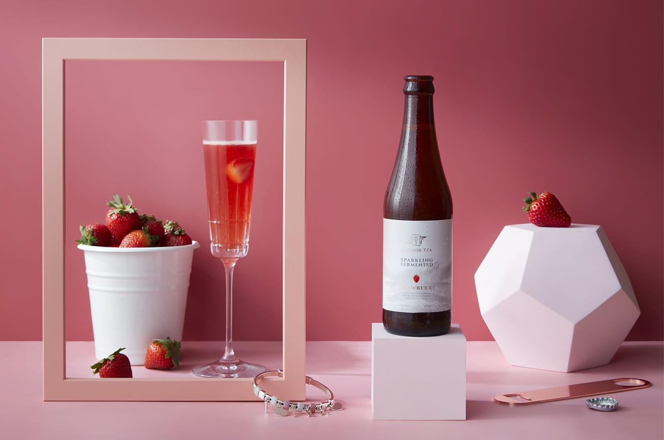 บรรจุภัณฑ์ขวดสำหรับชาสำหรับกรุงเทพฯ © PAAP Production & Studio