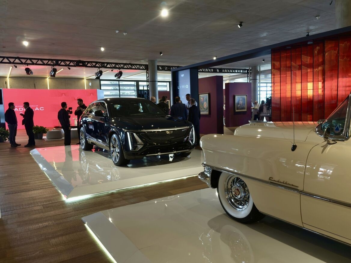 Cadillac Elétricos no Brasil: A Nova Era do Luxo Chega Sem Ostentação