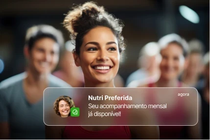 Clario cashflow overview card displaying income and expense trends over the past 7 days with a line chart.