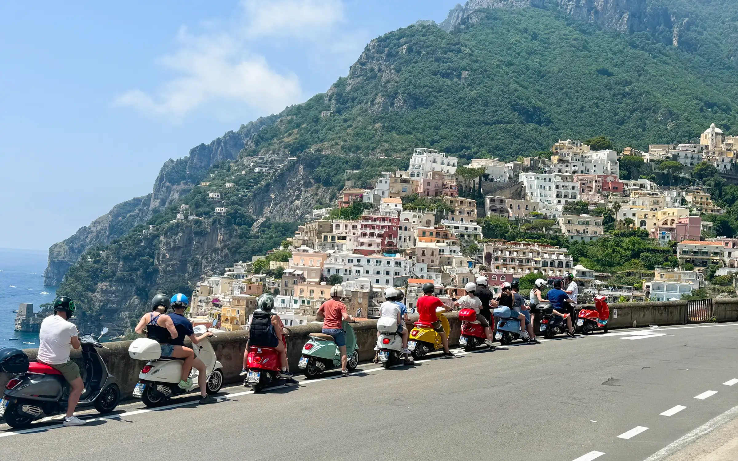 Ronnys vennetur på Vespa langs Amalfikysten i Italia | Expa Travel