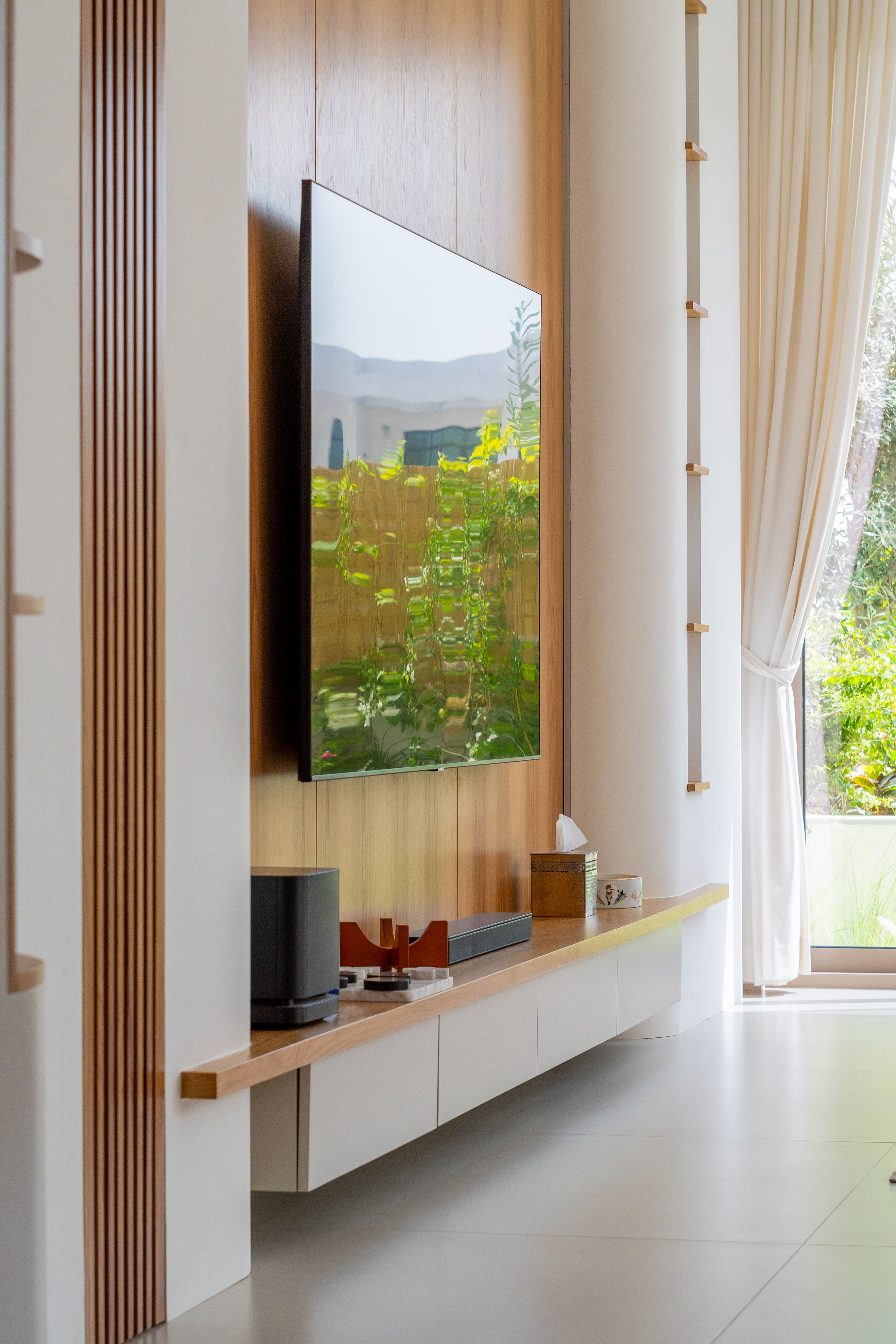 Renovation for Resale in Dubai: What Actually Increases Value (and What Quietly Works Against You)