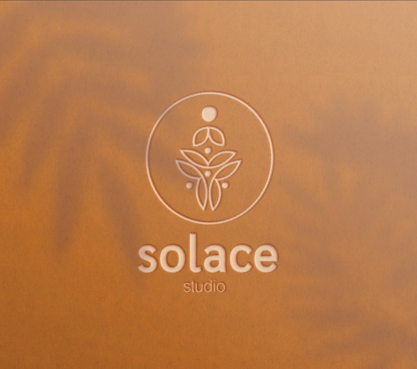 Logo d'un studio de yoga