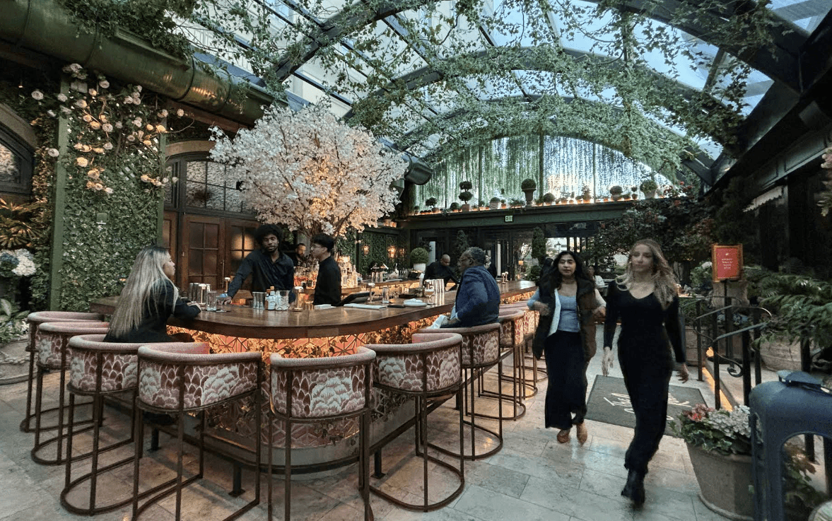 Garden Room Colorful bar