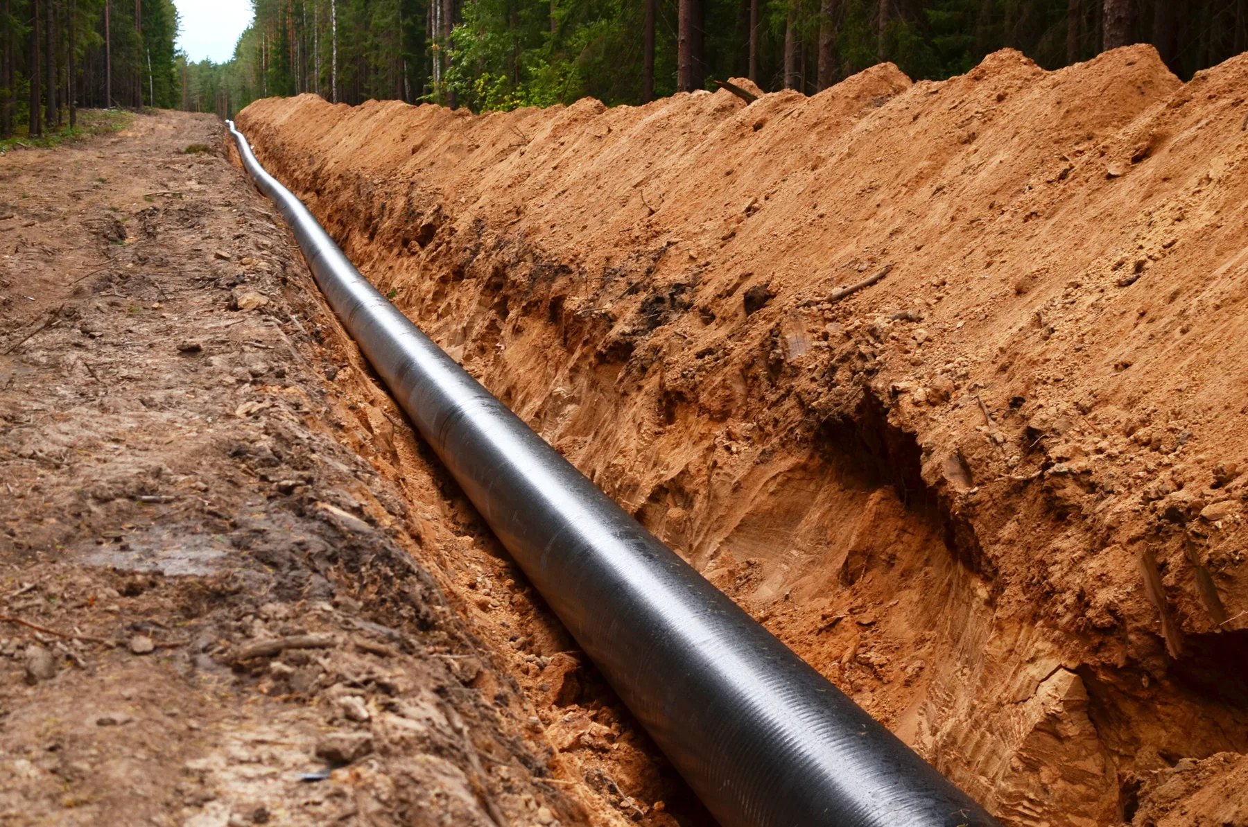 Application field with a pipeline under the ground