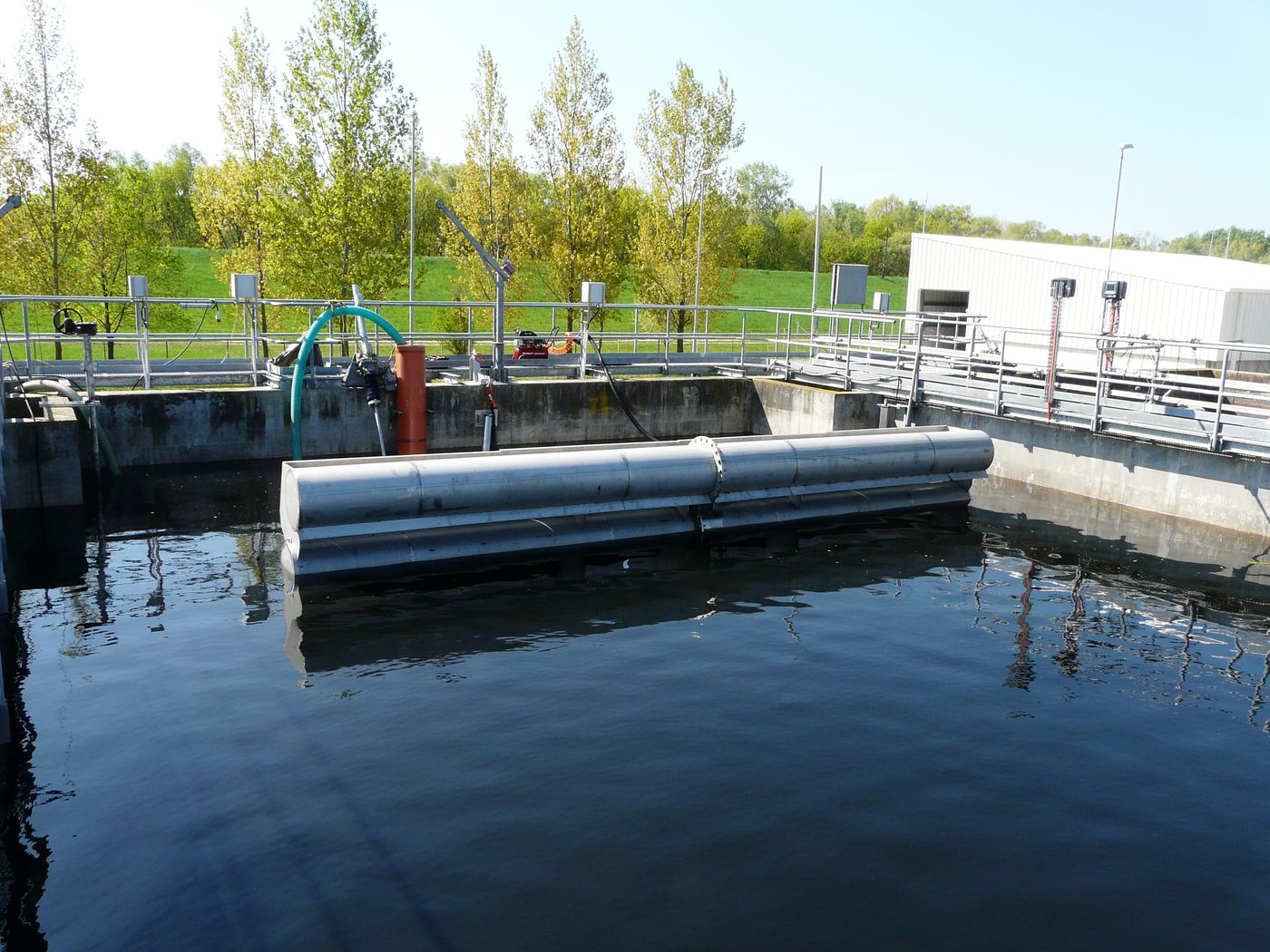 CYCLATOR SBR basin with its BIODEC floating decanter at the Makó municipal wastewater treatment plant, Hungary