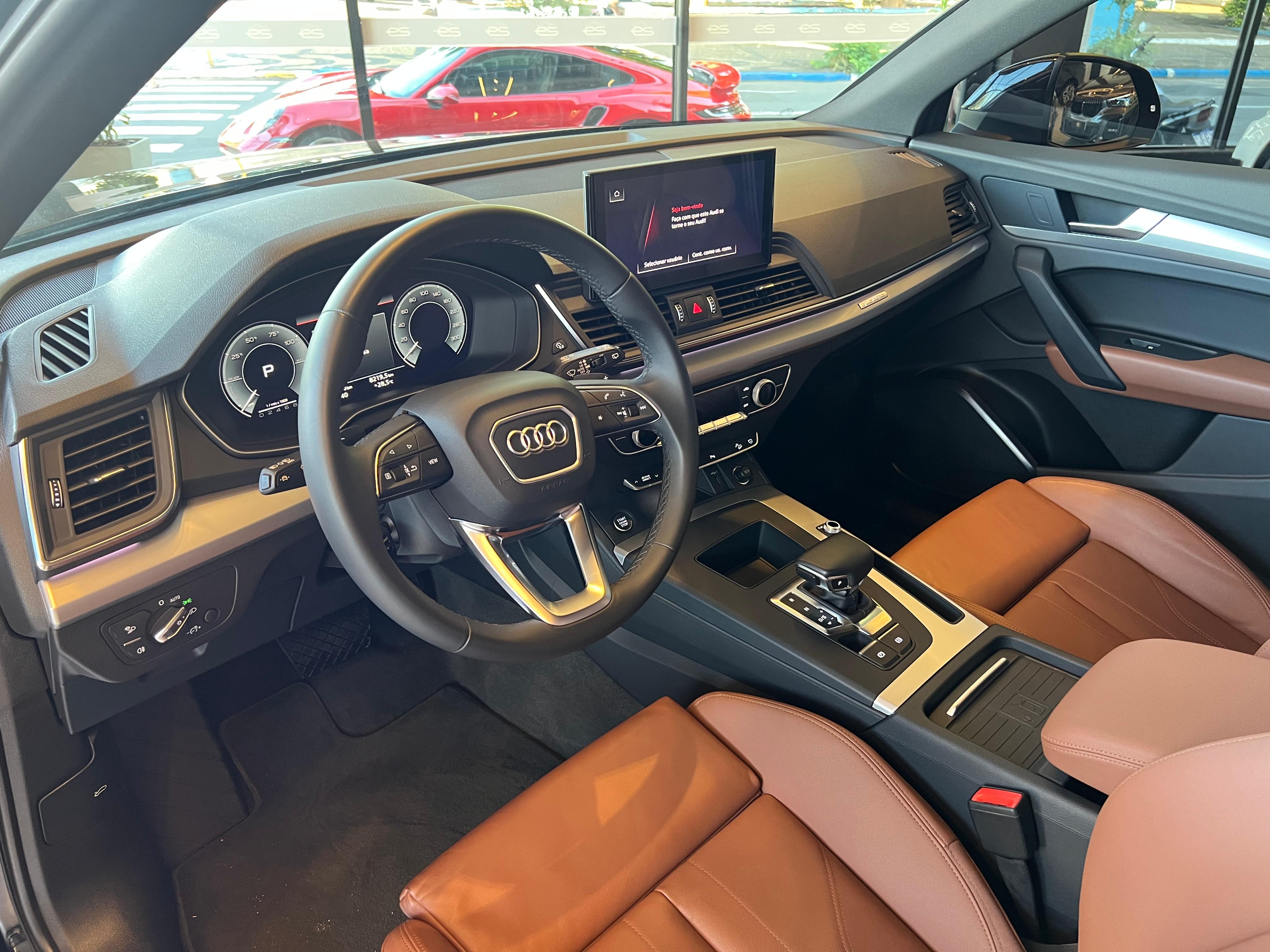 2.0 AUDI Q5 TFSIE S TR QT (HIB)