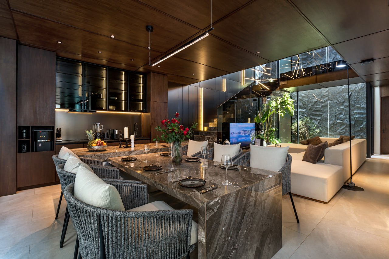 Completed 2- and 3-bedroom villas in a lifestyle complex in Canggu