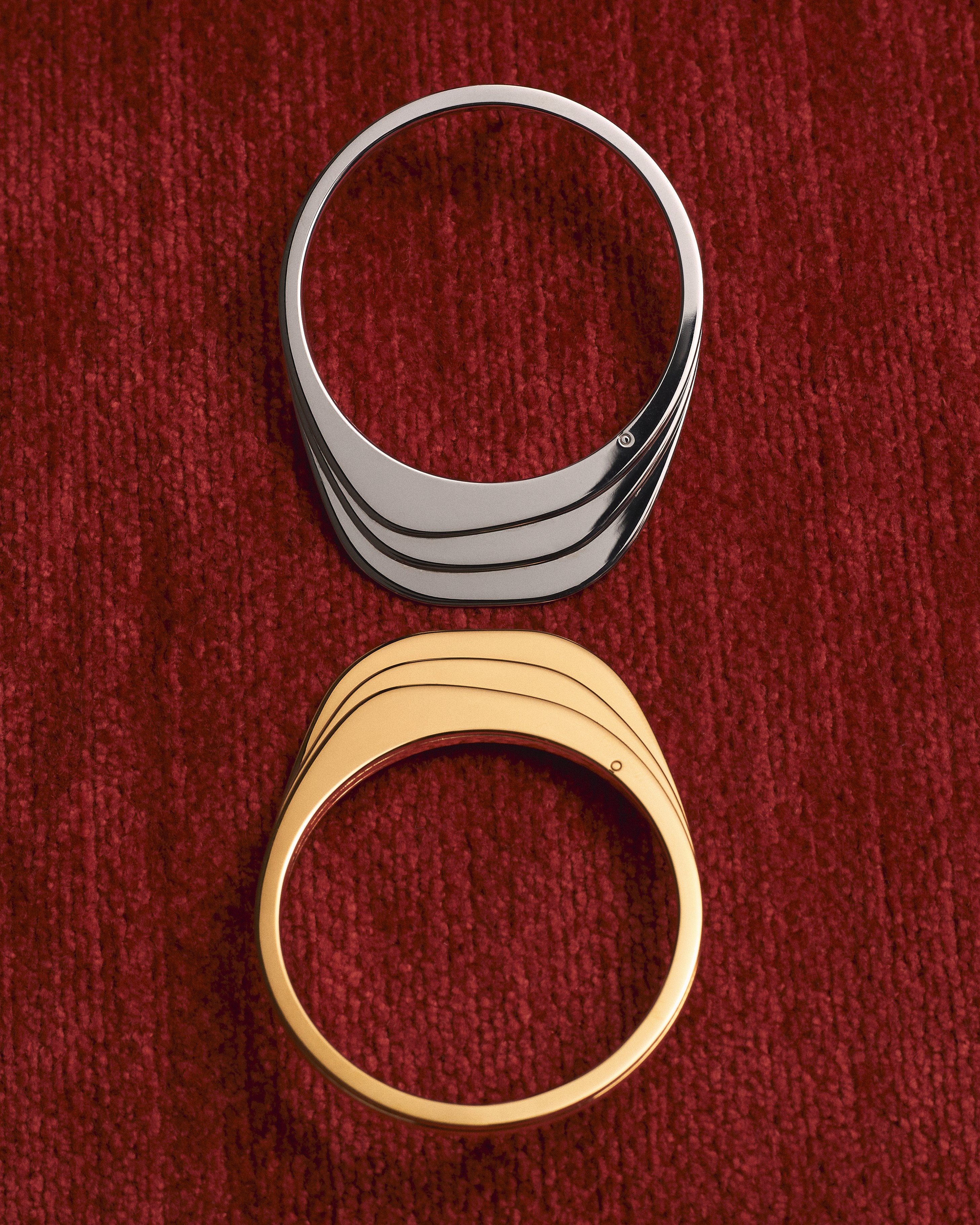 Okan rings on a red background