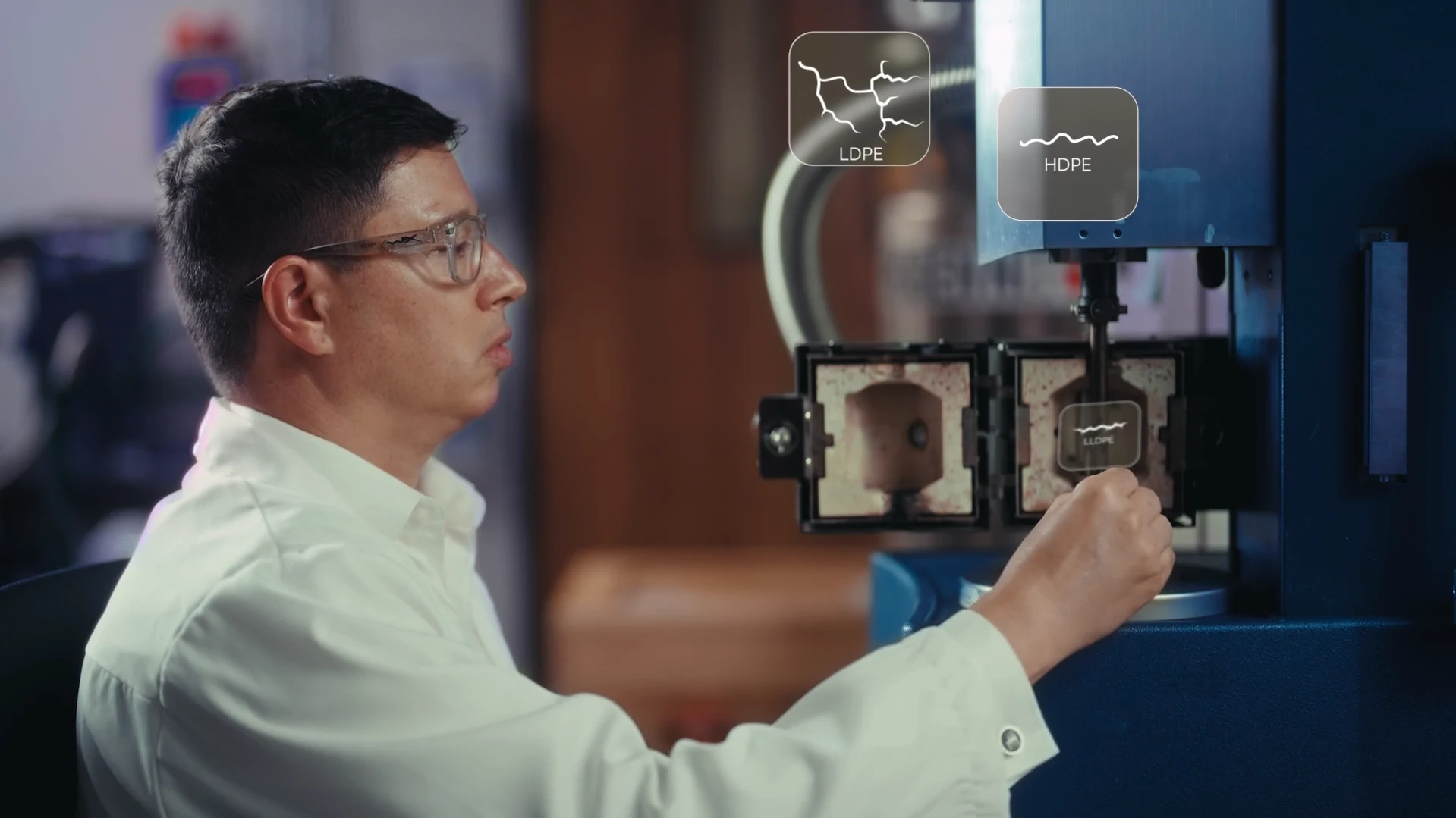 Material properties explained in a filmed technical module