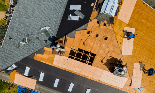a black and white photo of a roof