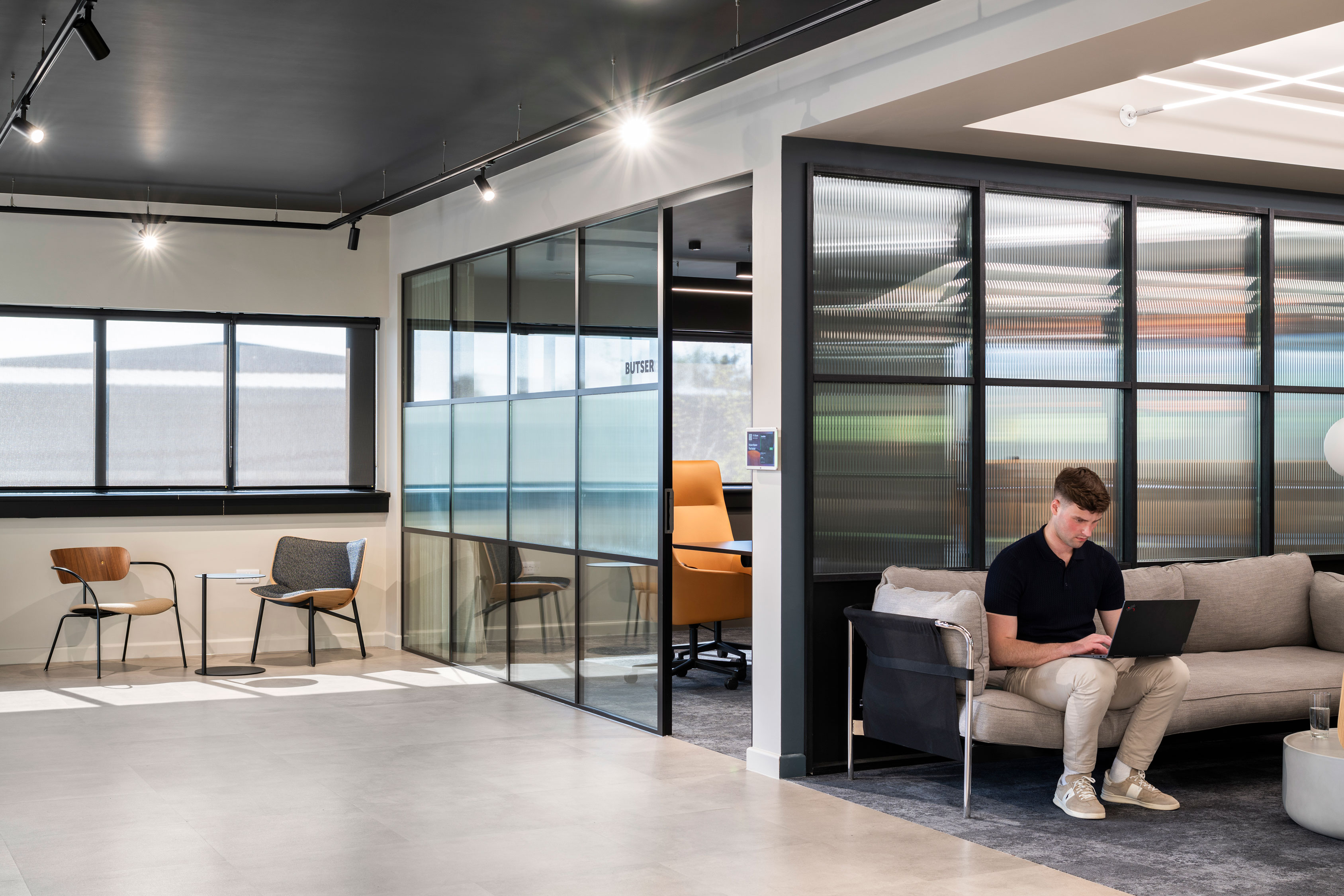 Phone boots - Softwire