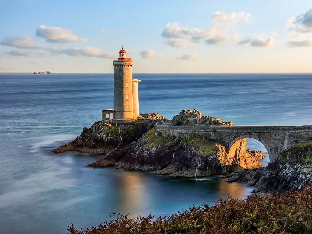 Winter view of Zermatt village beneath the Matterhorn, reflecting enduring structure, stability, and long term wealth continuity.