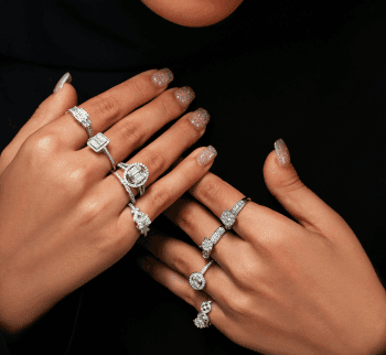 Gift and Reward your employees, effortlessly.