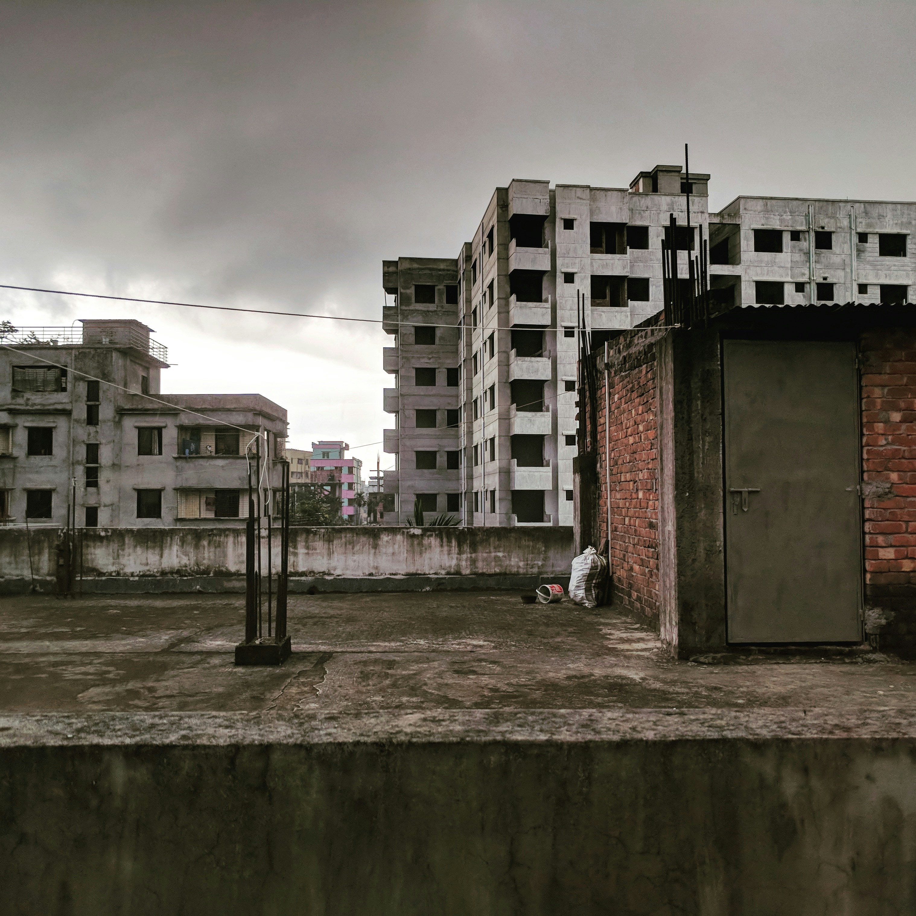 gray concrete building roof