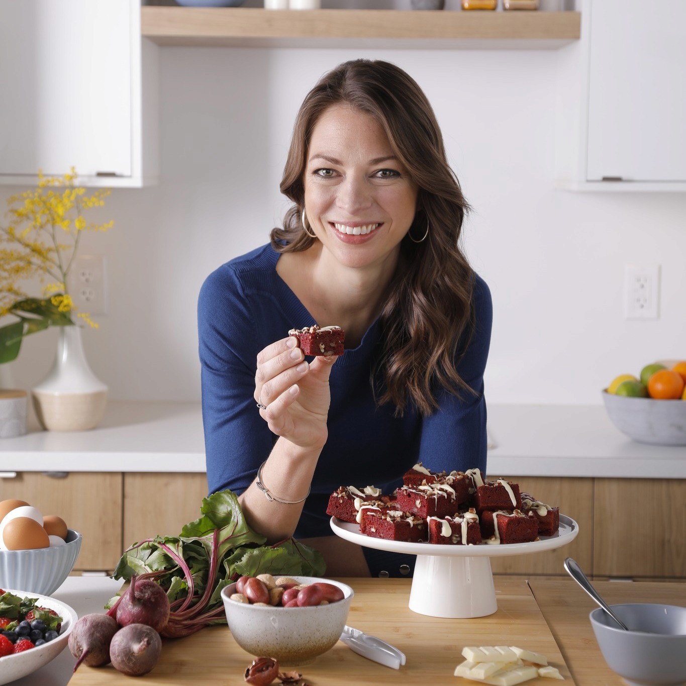 Andréanne Martin préparant une recette santé dans sa cuisine pour les membres du Programme AM.