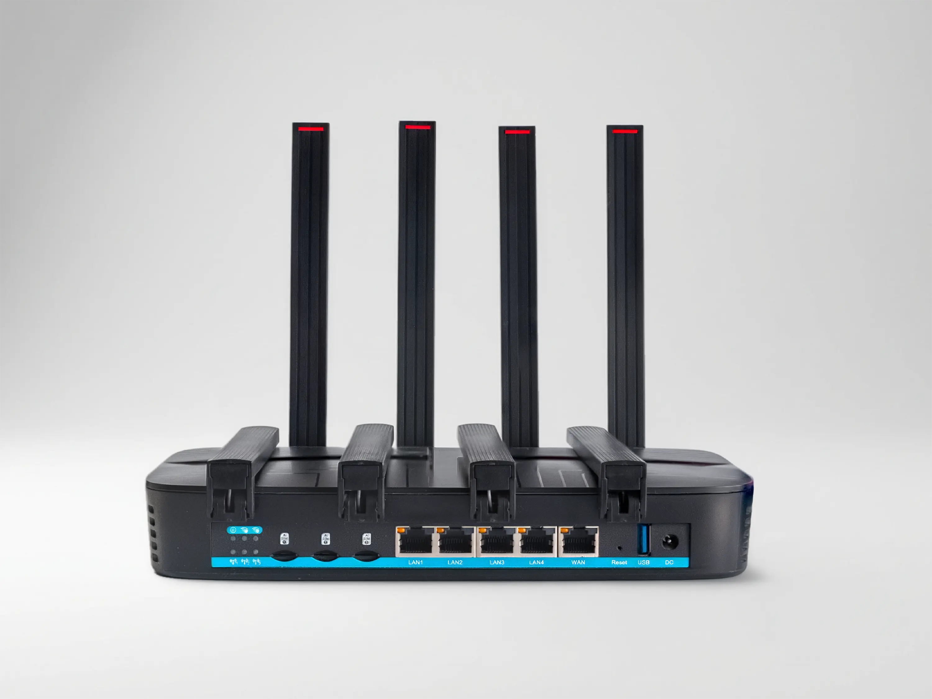 Black MRNET 005 GO vehicle cellular bonding router for public transportation and retail internet failover