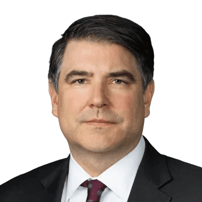 man wearing black shirt