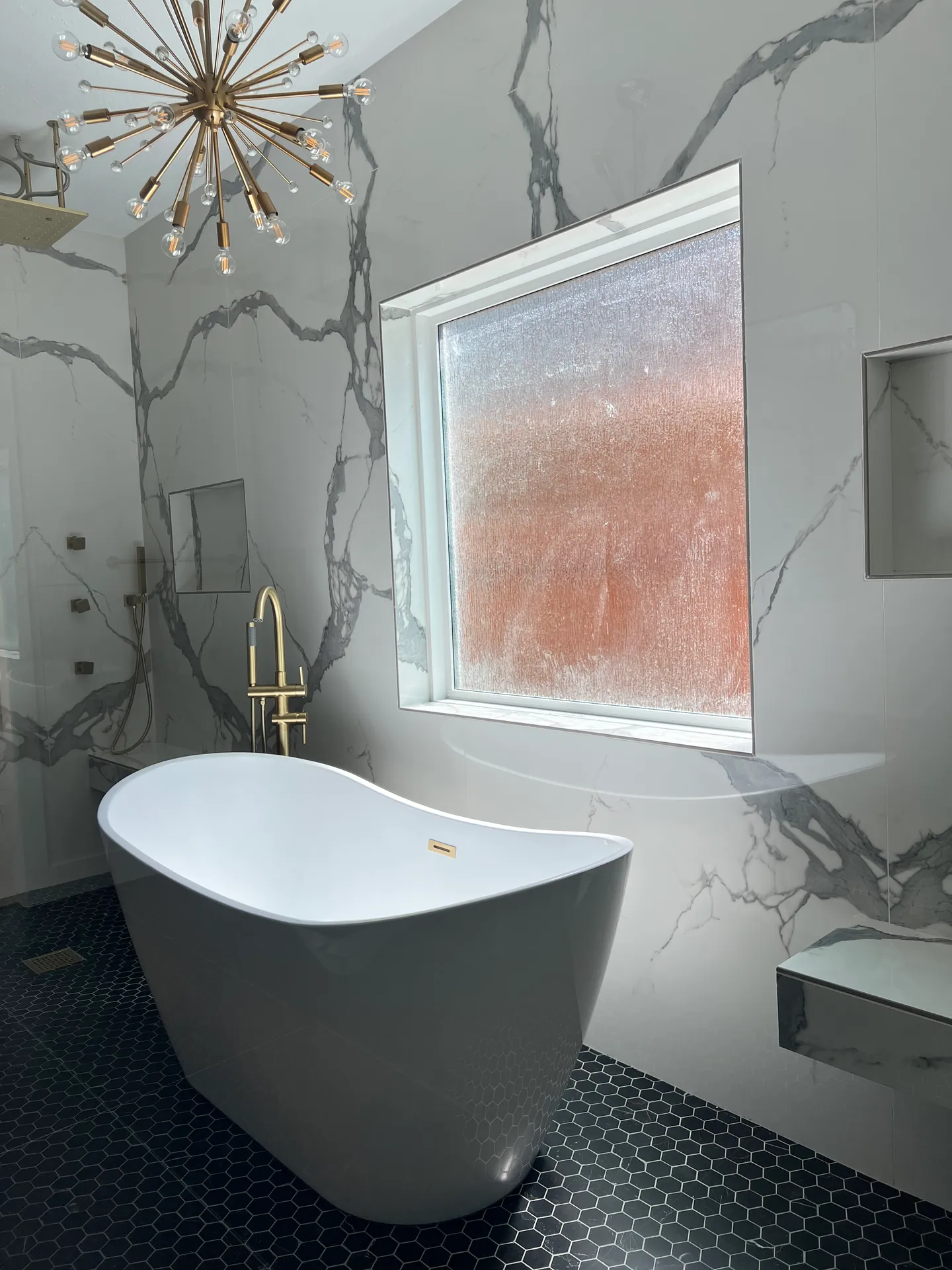 Wet room enclosure