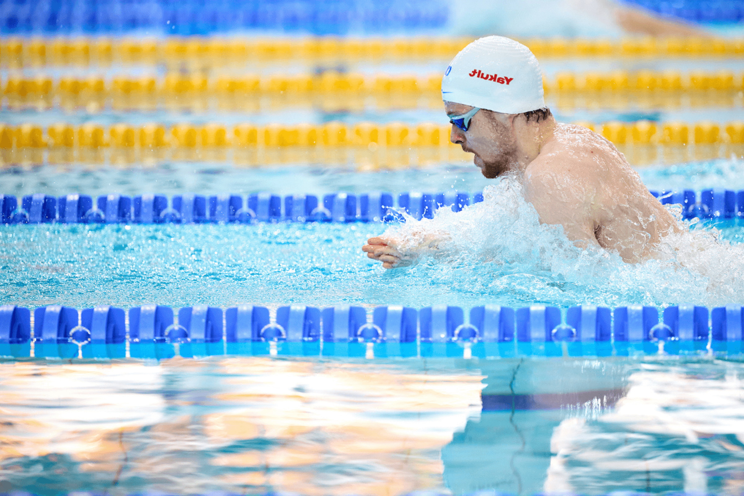 Dynamic picture of a cyclist riding downhill