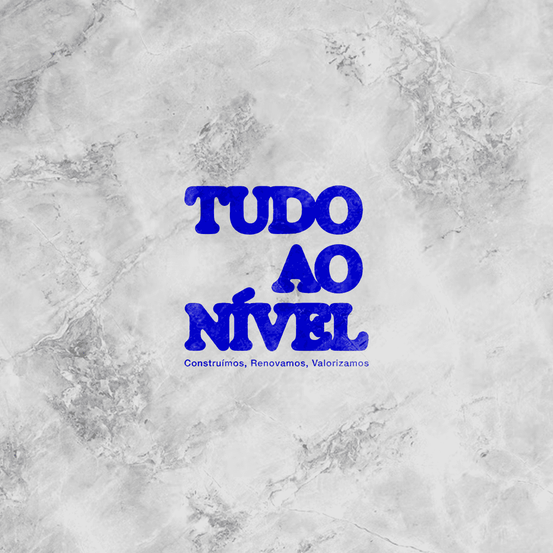 brown crt tv on brown wooden table