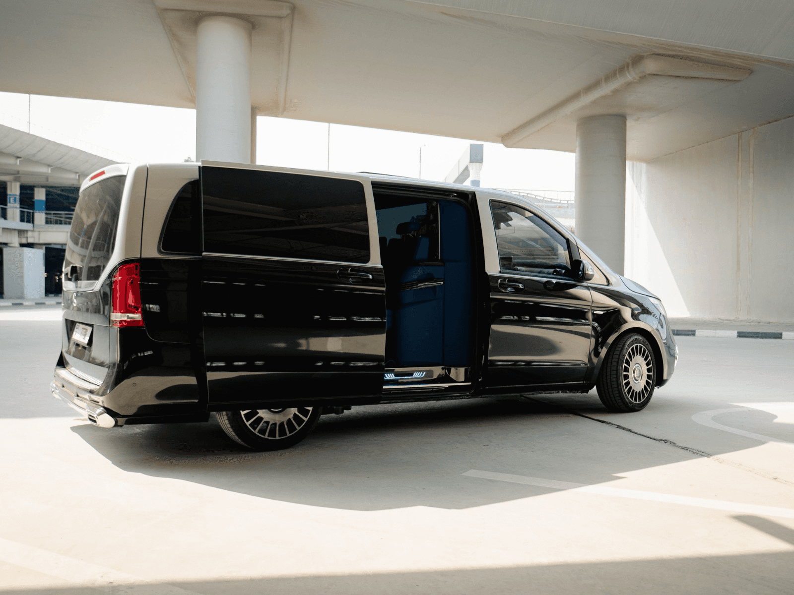 Mercedes Benz Mayback Van 