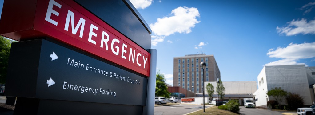 outside images of an emergency room entrance