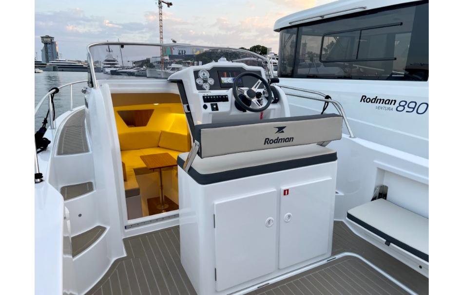 Rodman 790 Ventura SD Interior