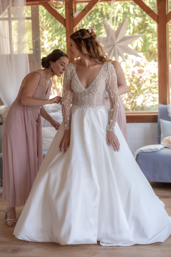 Album photo de luxe — French wedding photographer Paris — luxury wedding book France — Maison Elion — relique photographique rare — fragment intemporel — rituel artistique — photographe mariage haut de gamme — Seine-et-Marne 77 — album mariage bespoke sur mesure — timeless photography France — image symbolique — luxury French wedding photography