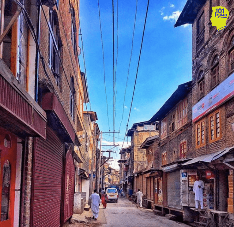 Curfewed streets of downtown Srinagar