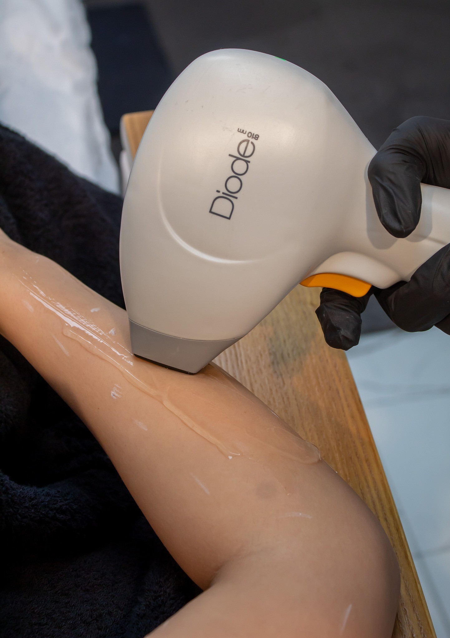 girl doing body massage