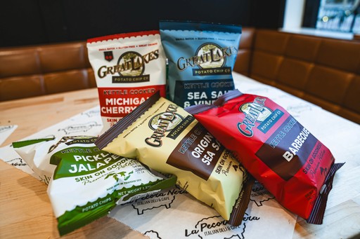 Avocado Toast with Blueberrie served in a large plate