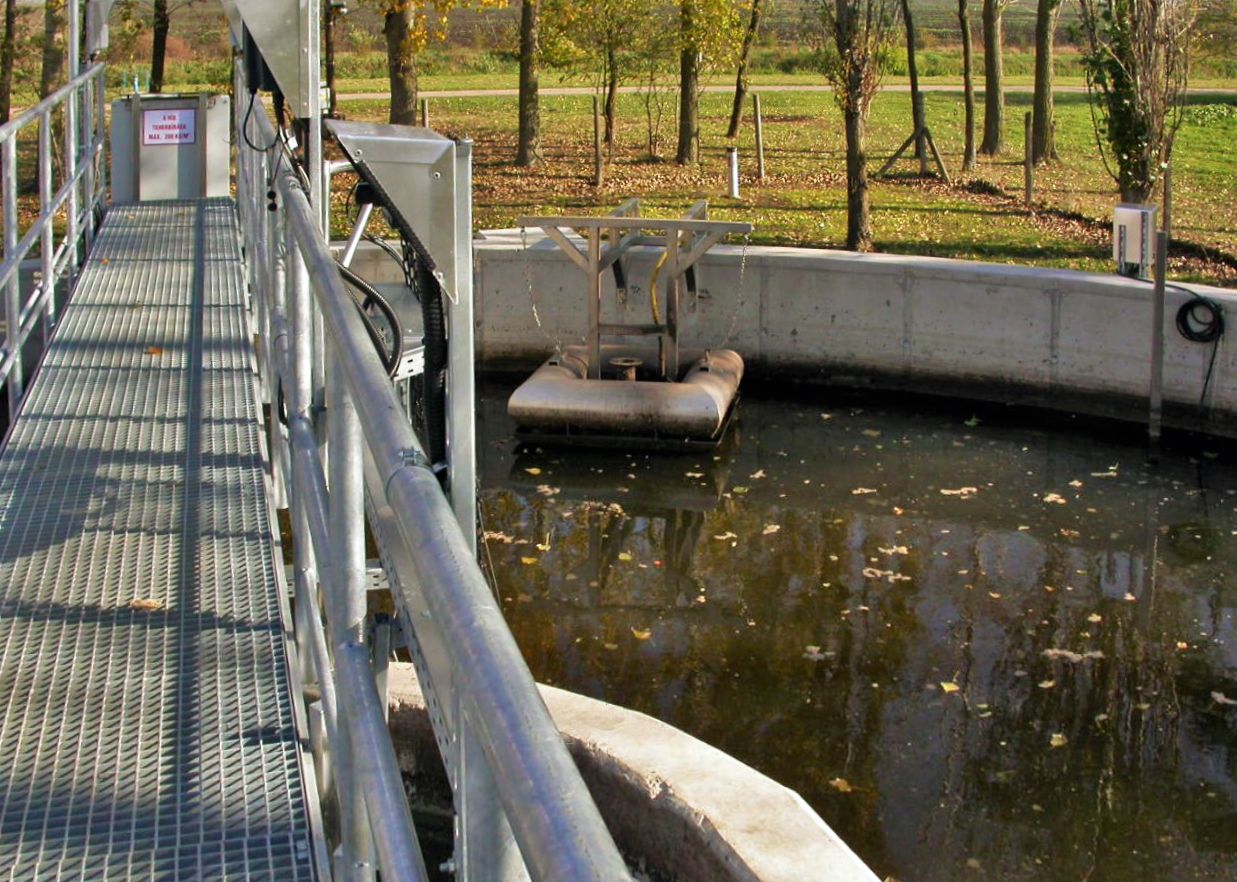 Walkway beside the CYCLATOR basin at the Kunágota wastewater treatment plant, Hungary