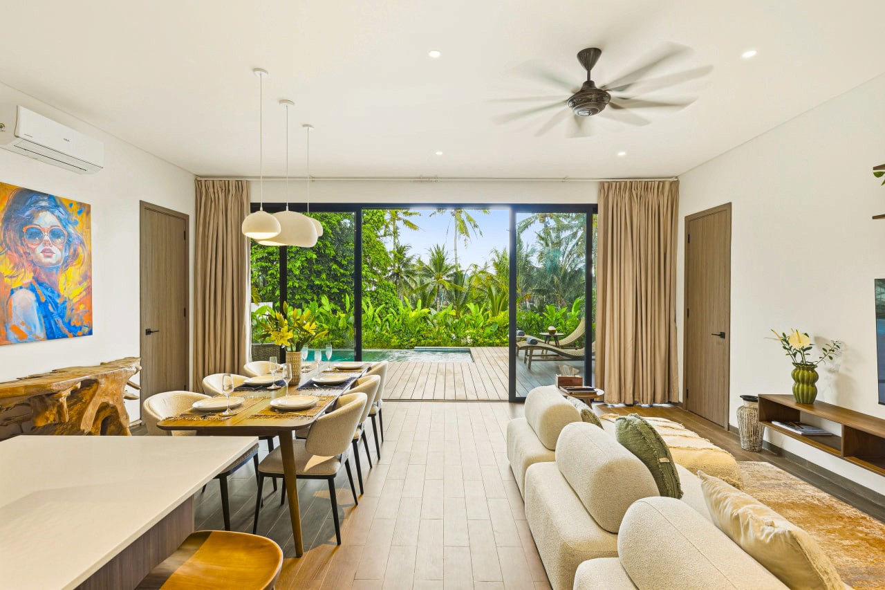 2-bedroom villa with sunset views over rice fields in Ubud