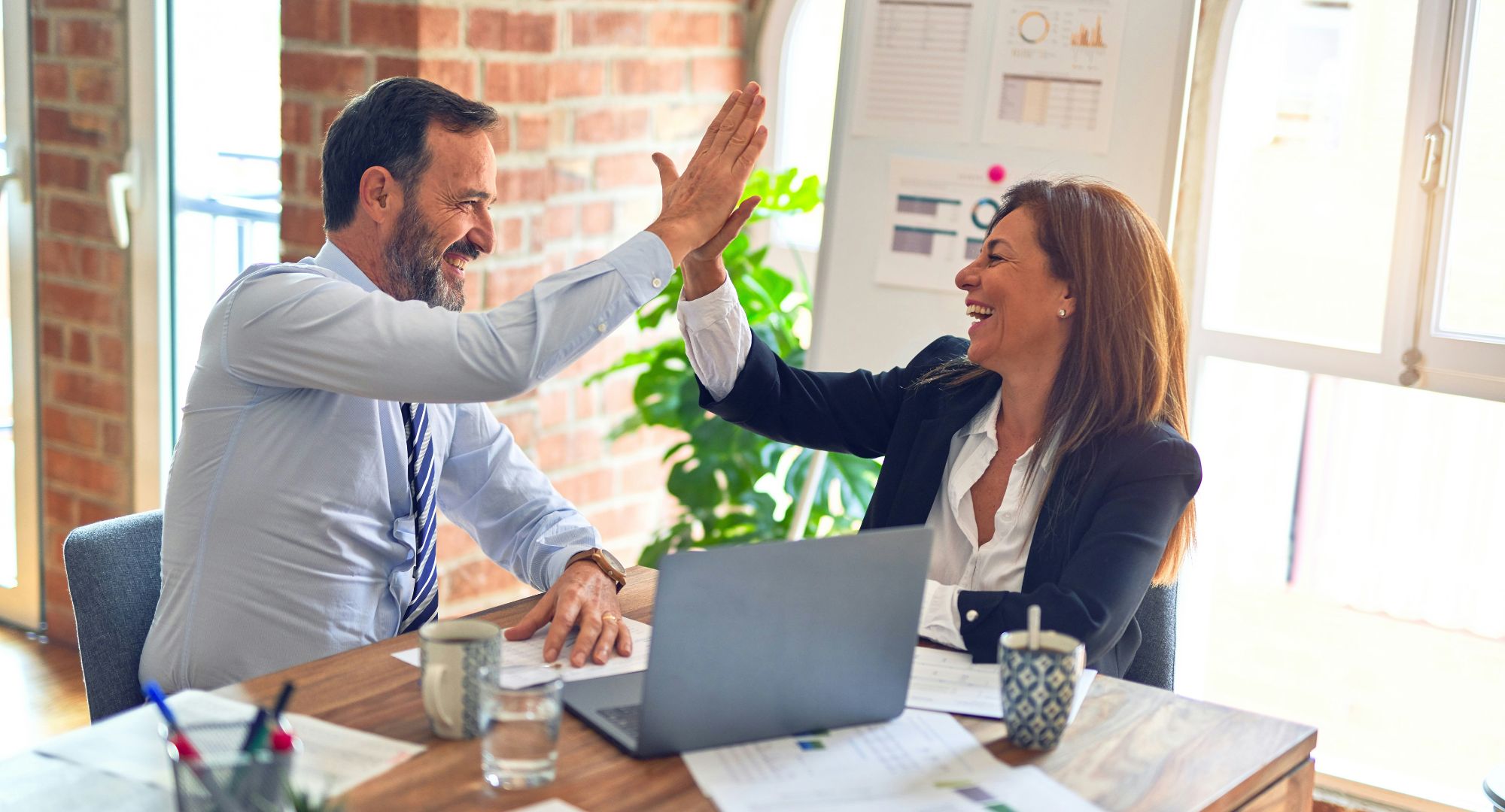 empresários em networking de sucesso