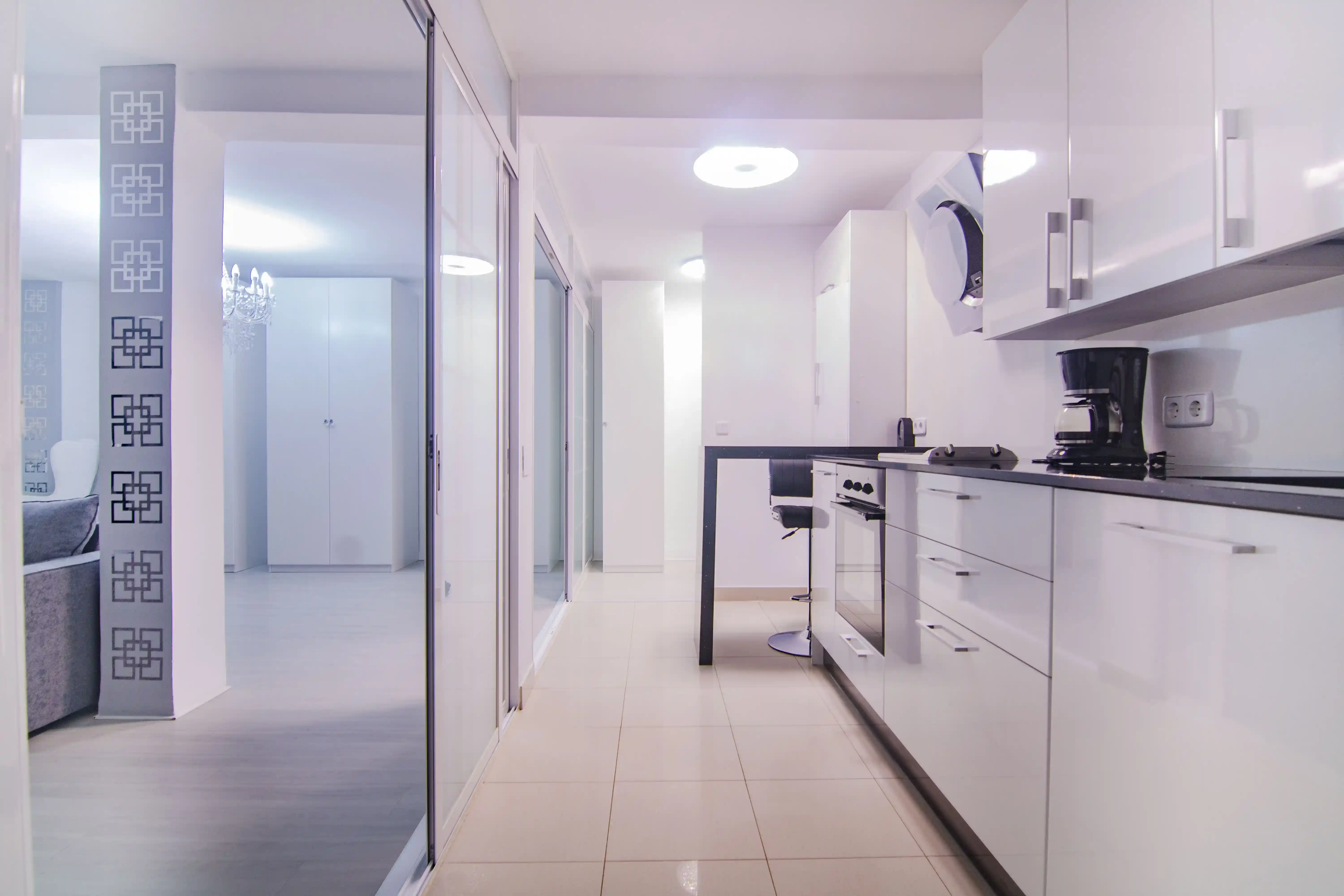 Cocina-del-piso-en-calle-andorra-canillas