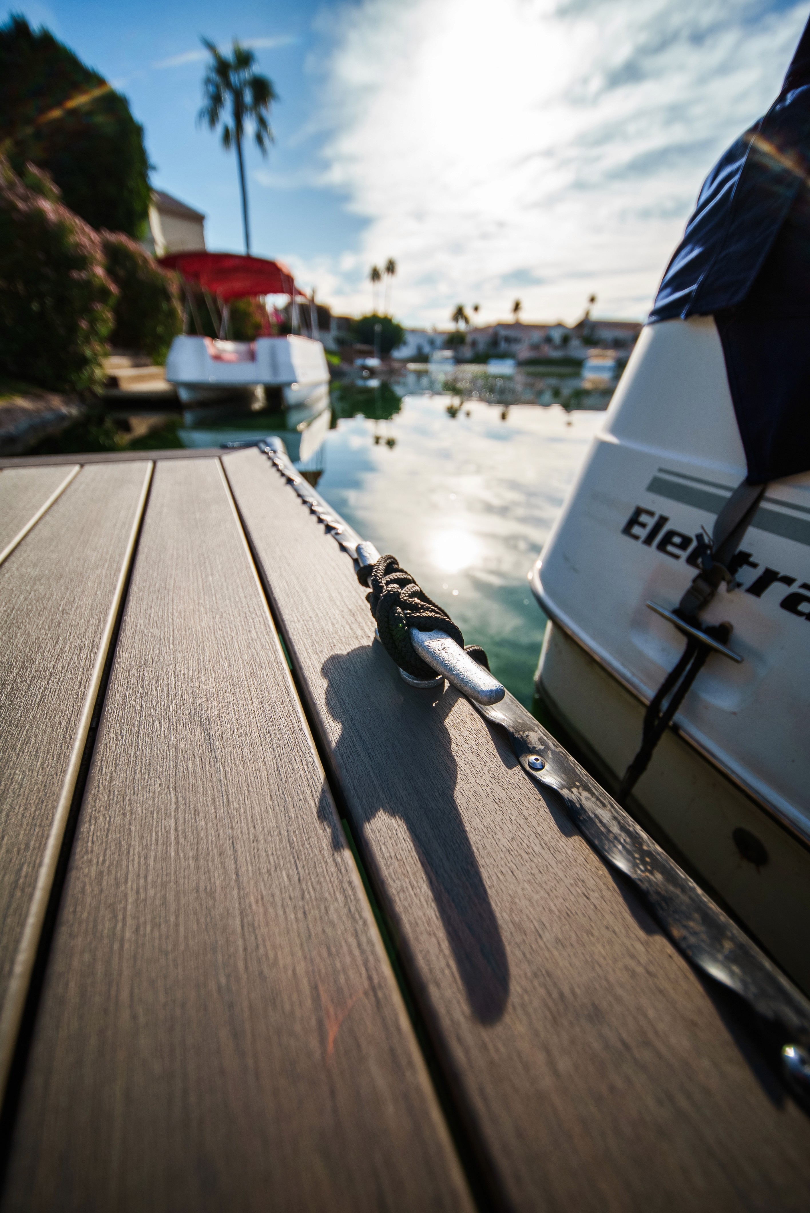 HBC Desks – Dockside Serenity with Trex Transcend Lineage
decking
