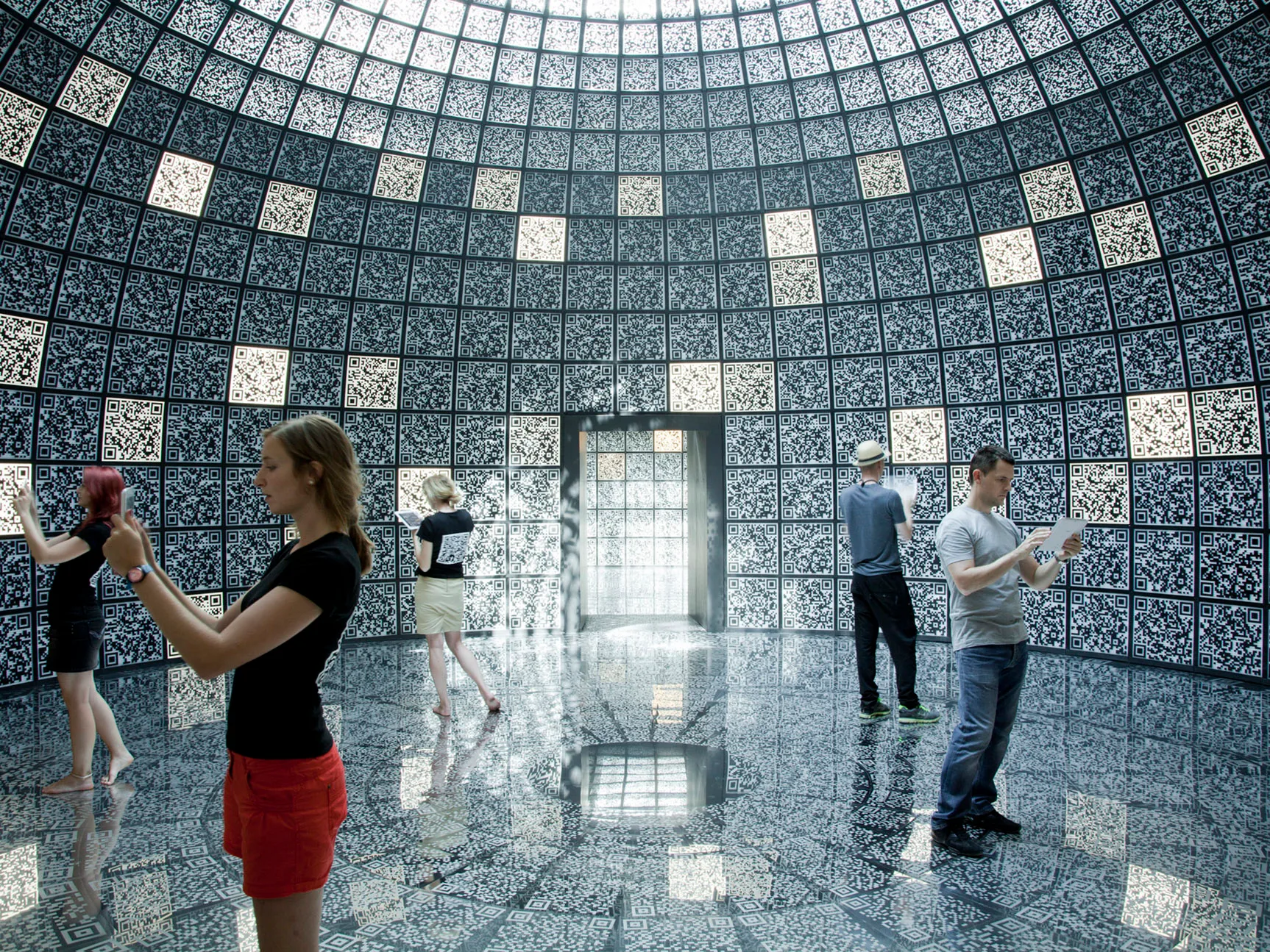 Zaryadye Tourist Information Centre Moscow — immersive exhibition concept by Boris Kislitsin