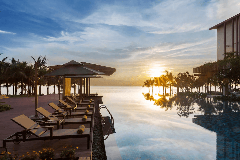 Dusit Princess Moonrise Beach Resort_Vietnam Insider