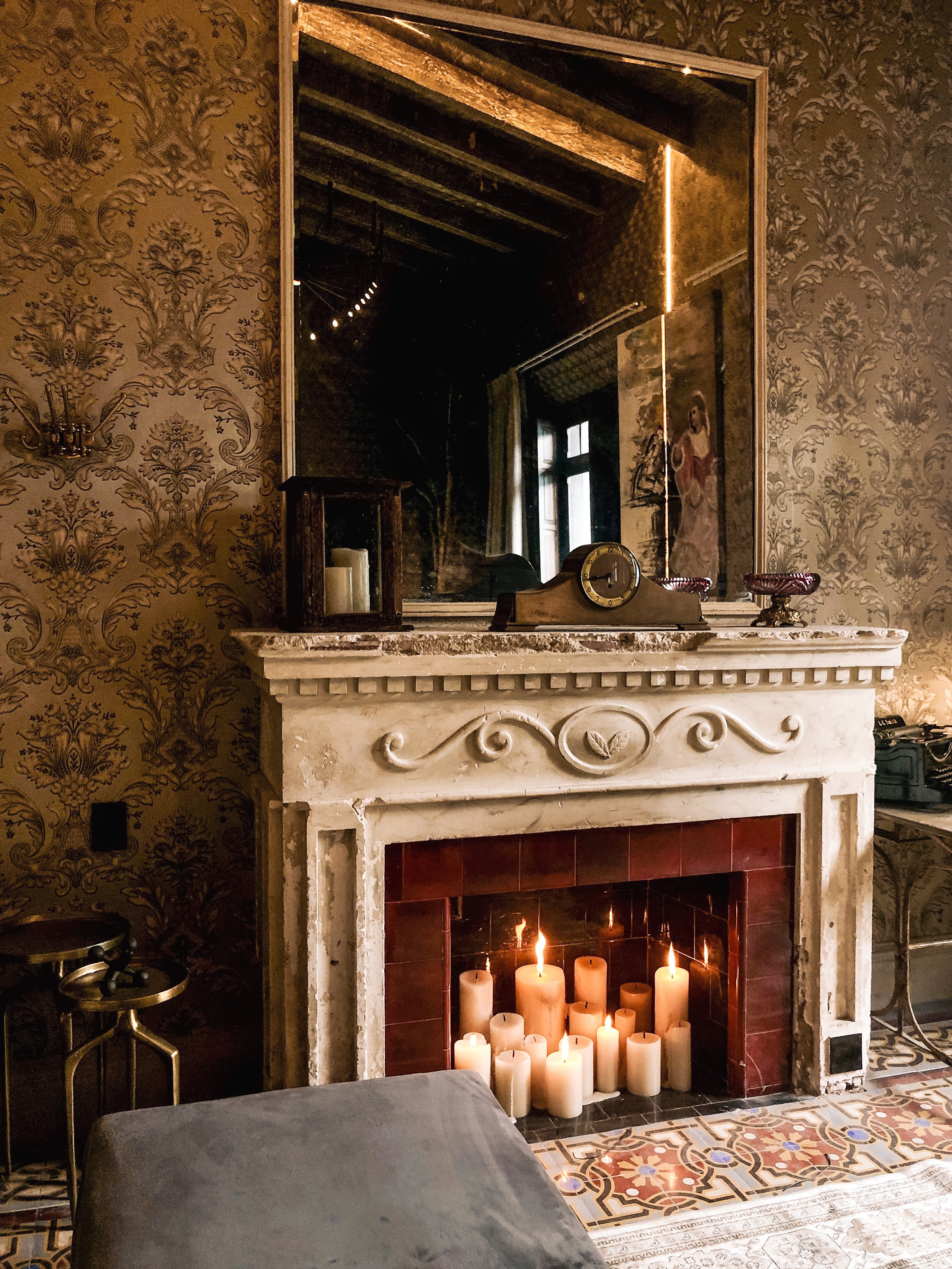 Image of modern living room