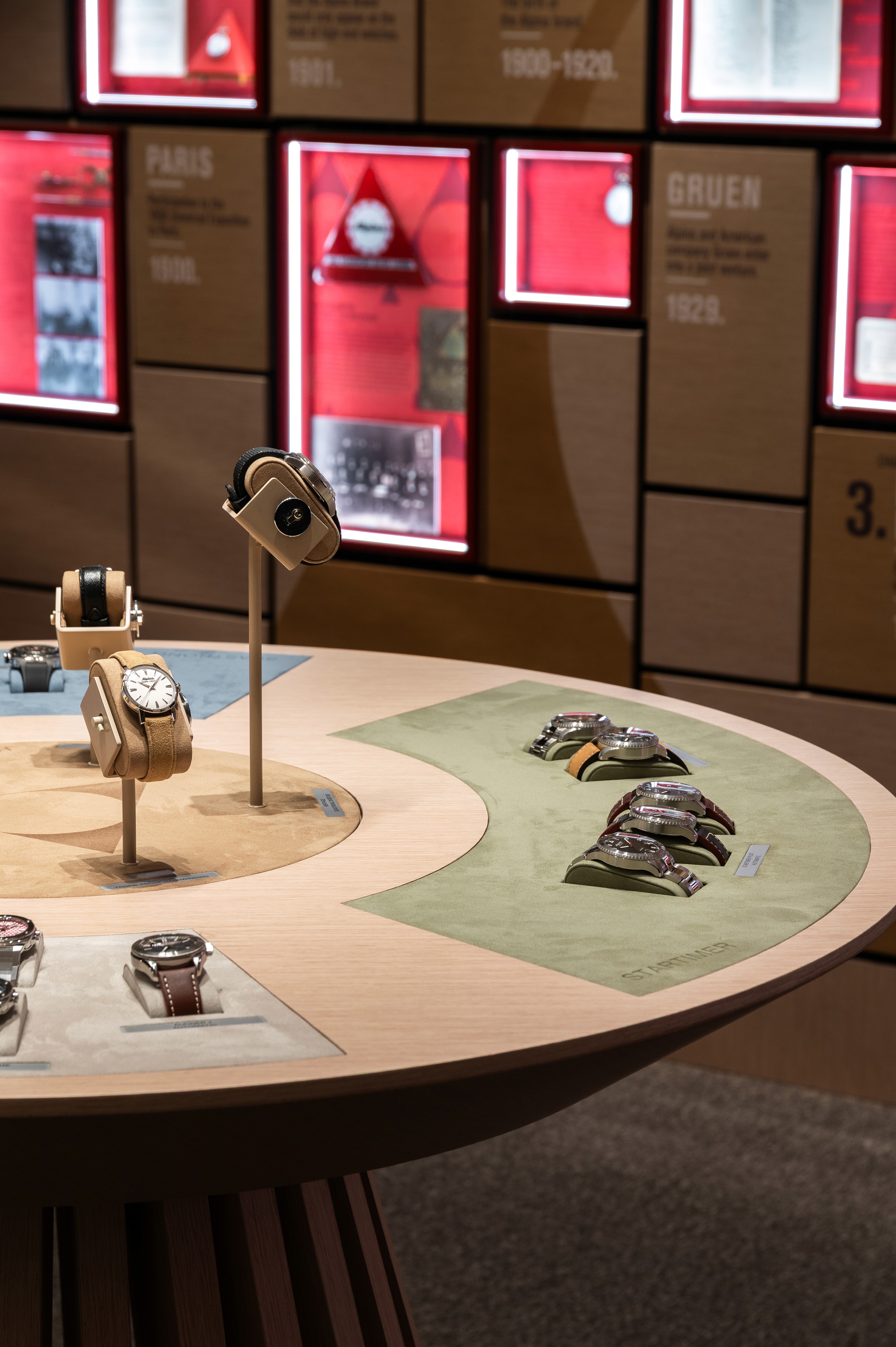 Free acess watches system for Alpina design concept booth Watches and Wonders 2025 fair