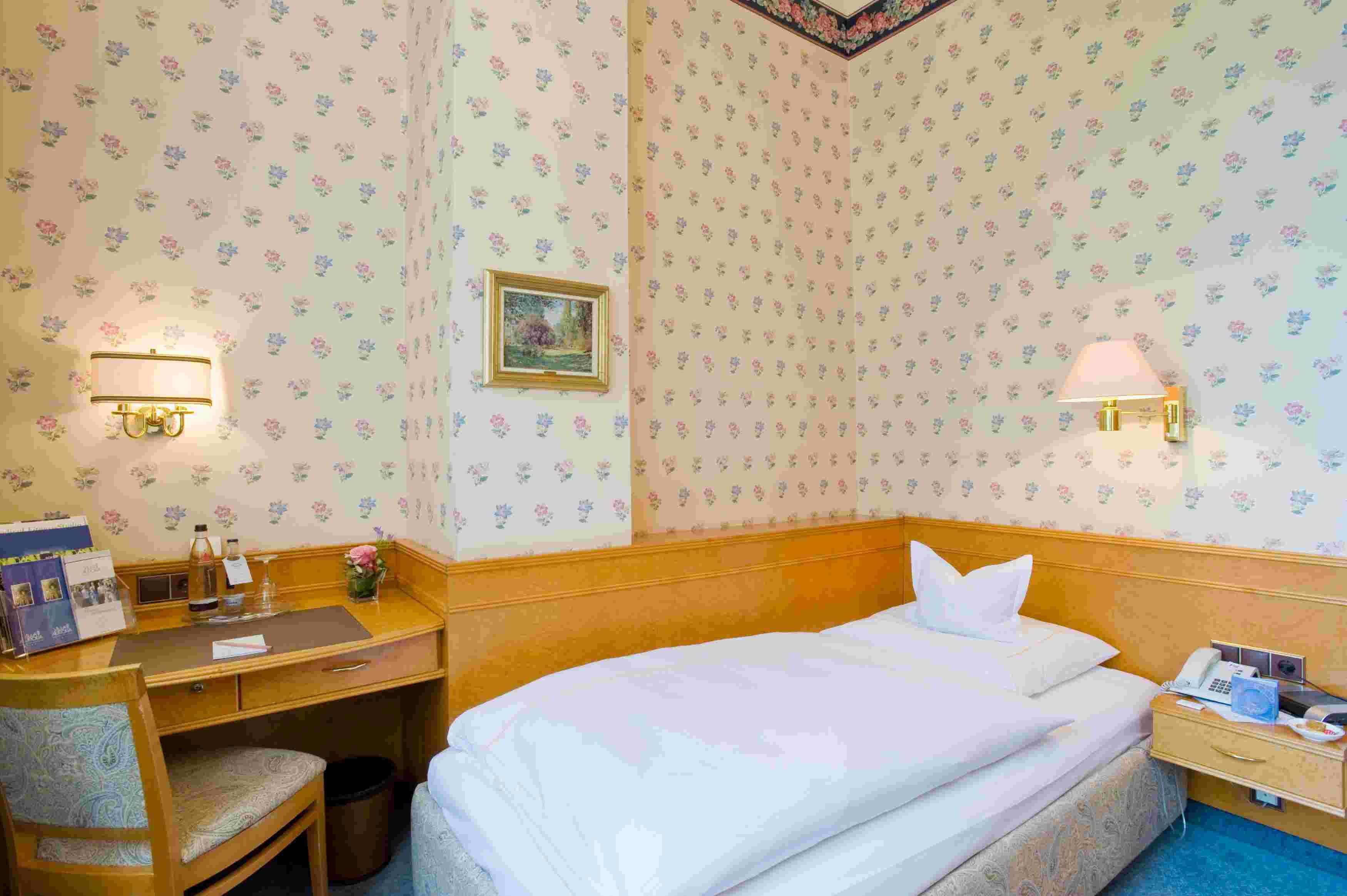 Einzelzimmer Standard