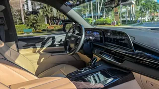 Cadillac Escalade ESV dashboard and front cabin