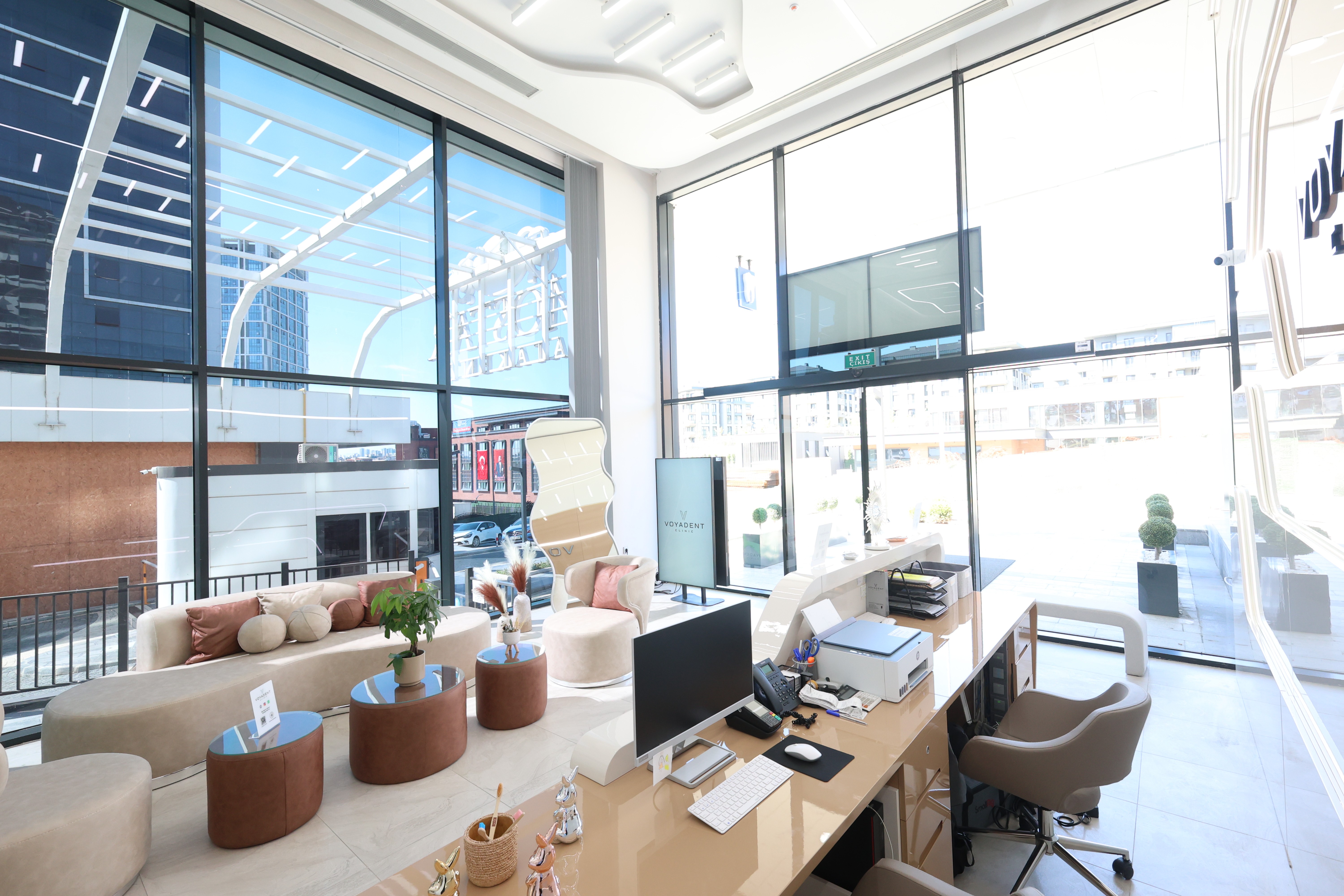 Zahnmedizinisches Equipment für Smile-Makeover und Diagnostik