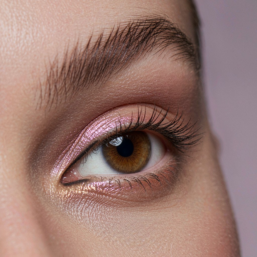 Duochrome Eyeshadow — on skin
