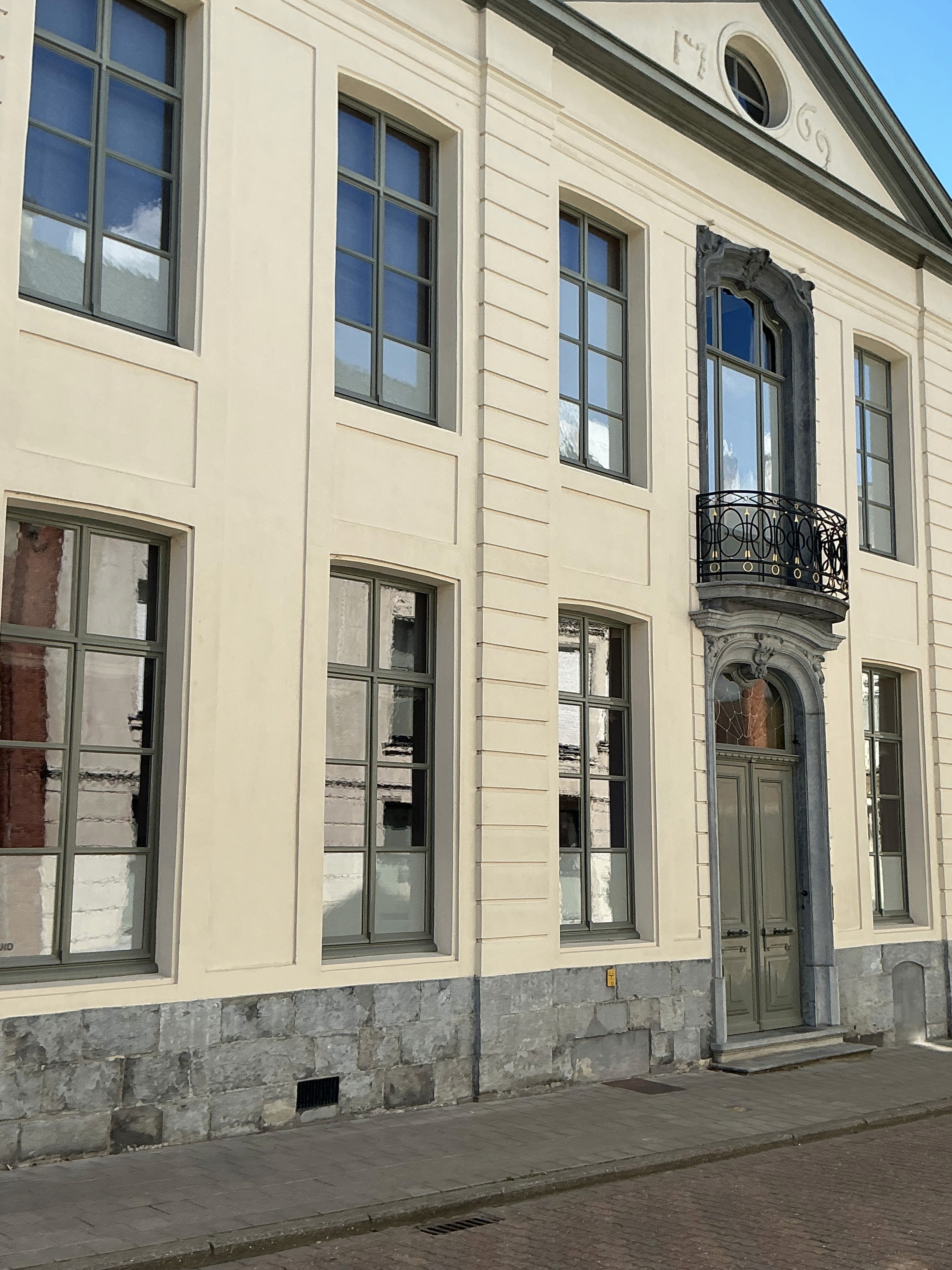 Renova Glass Project - Herenhuis, Tielt