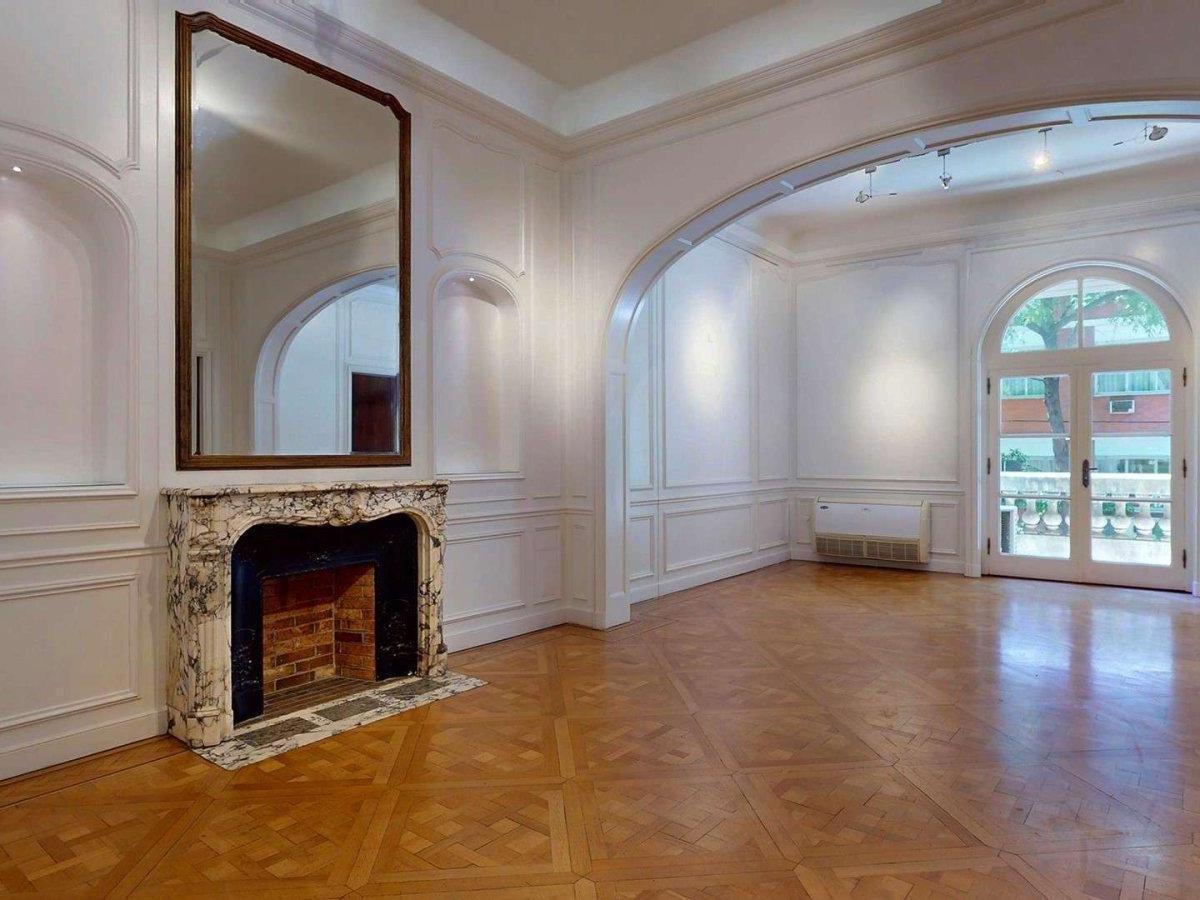 French-style apartment near Avenida Alvear — example property in Recoleta
