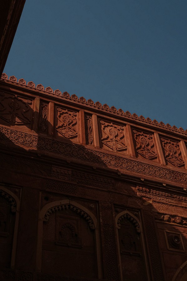 arabian architecture-styled wall