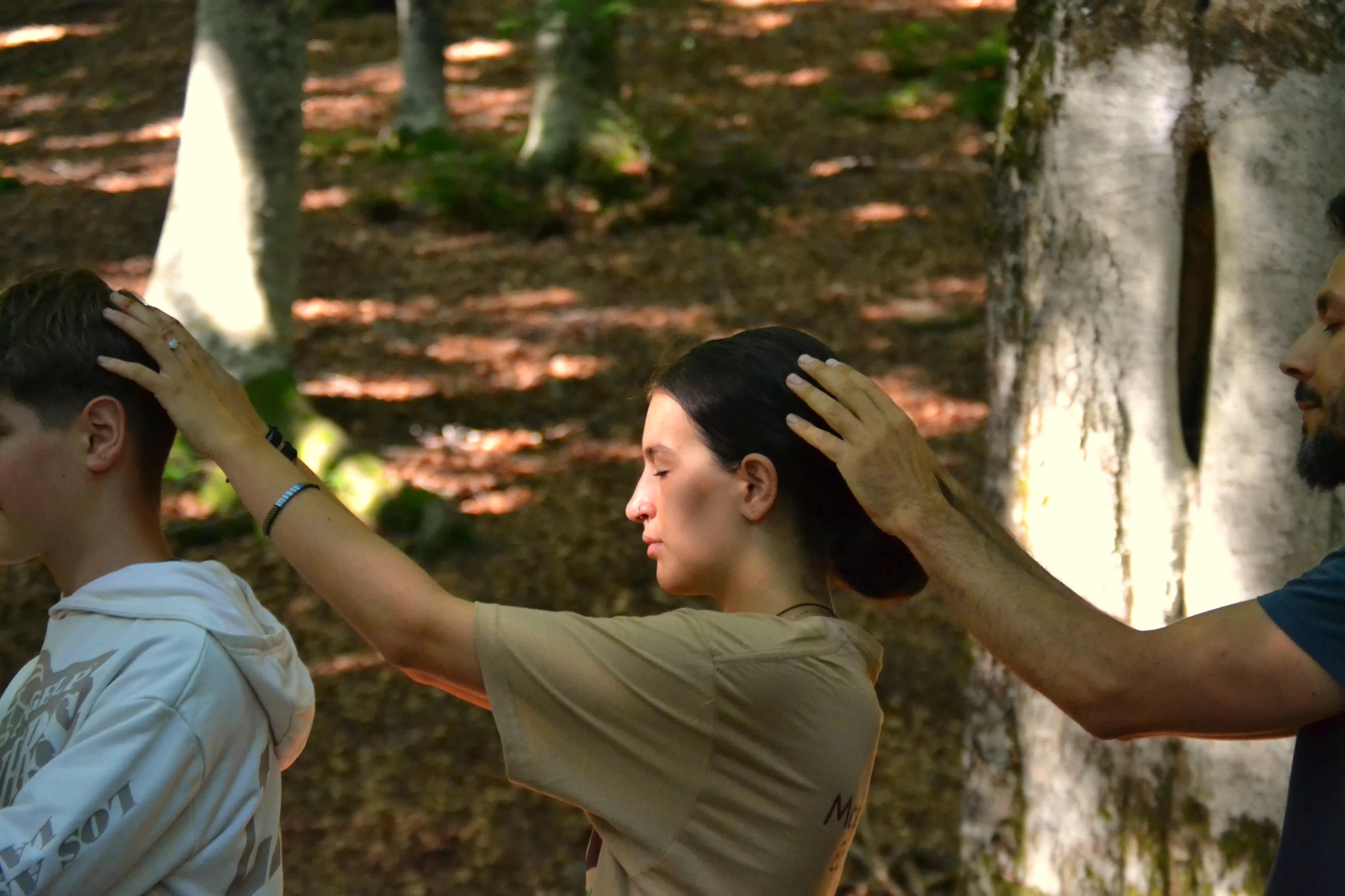 Andrea Modesti, istruttore di survival e bushcraft, esperto in campi avventura per ragazzi e corsi di sopravvivenza outdoor